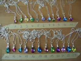 Selfmade Halsschmuck / Halsketten verschiedene Farben