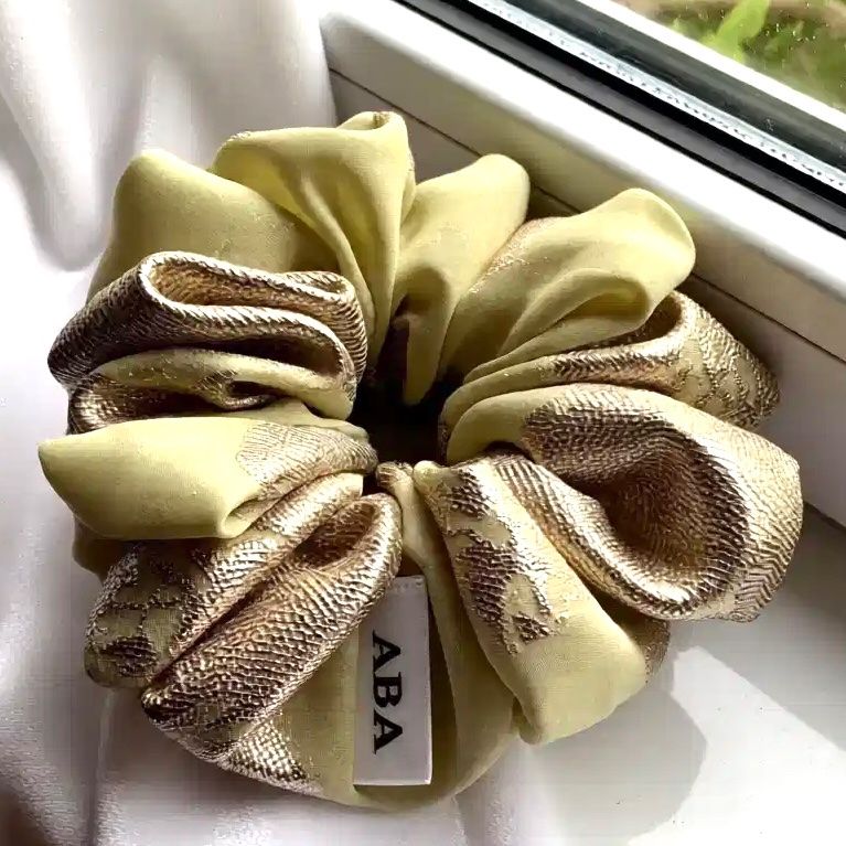 Accessori per capelli: Luxus Scrunchie Chiffon - Handgemachte - Unikat - Neu! – Nuovo e nell'imballaggio originale da Vals venduto da ABA-Atelier 5
