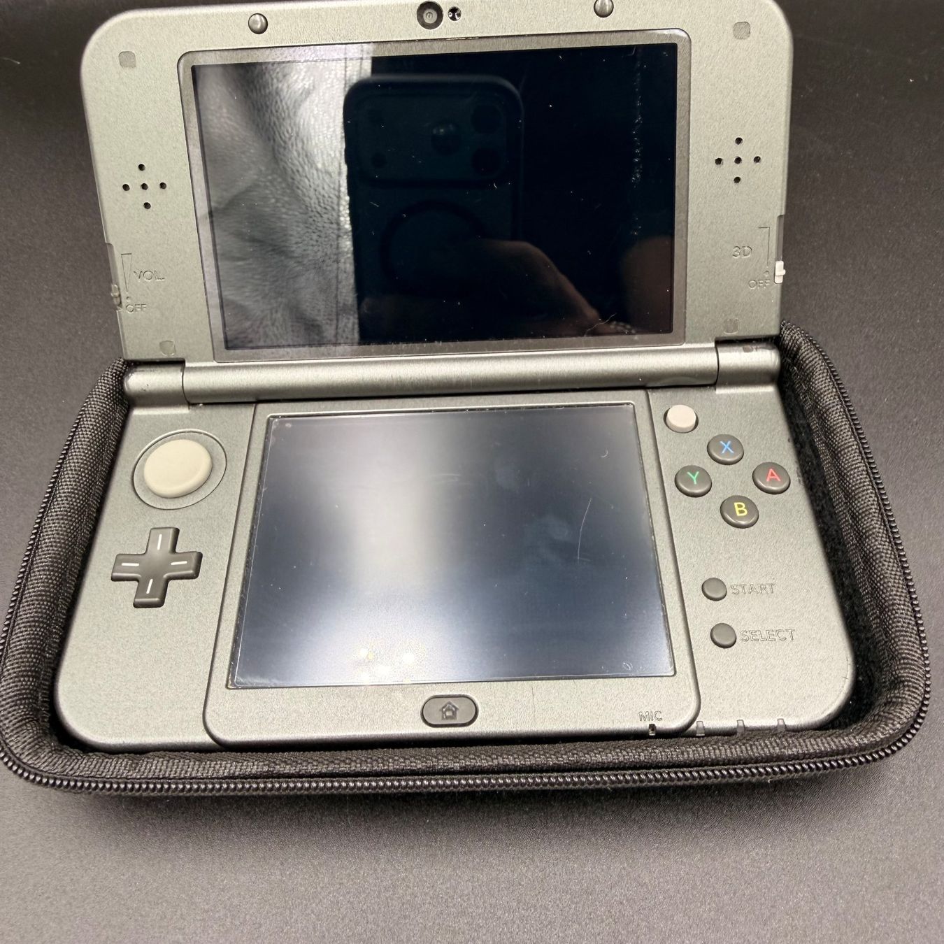 Nintendo Konsolen: Nintendo New 3DS XL Schwarz – Gebraucht aus Düdingen von Nerdworld 1