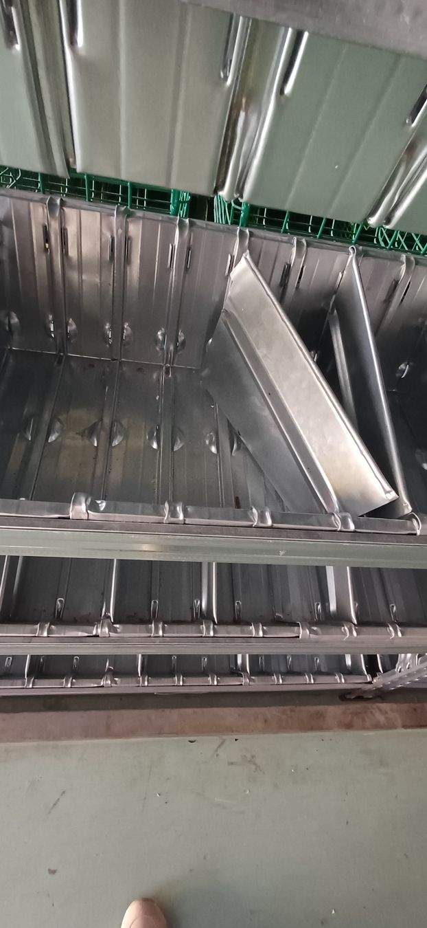 Scaffali: Wannen-Steckregal verzinkt – Usato da Alpnach Dorf venduto da jkp_k62jg 2