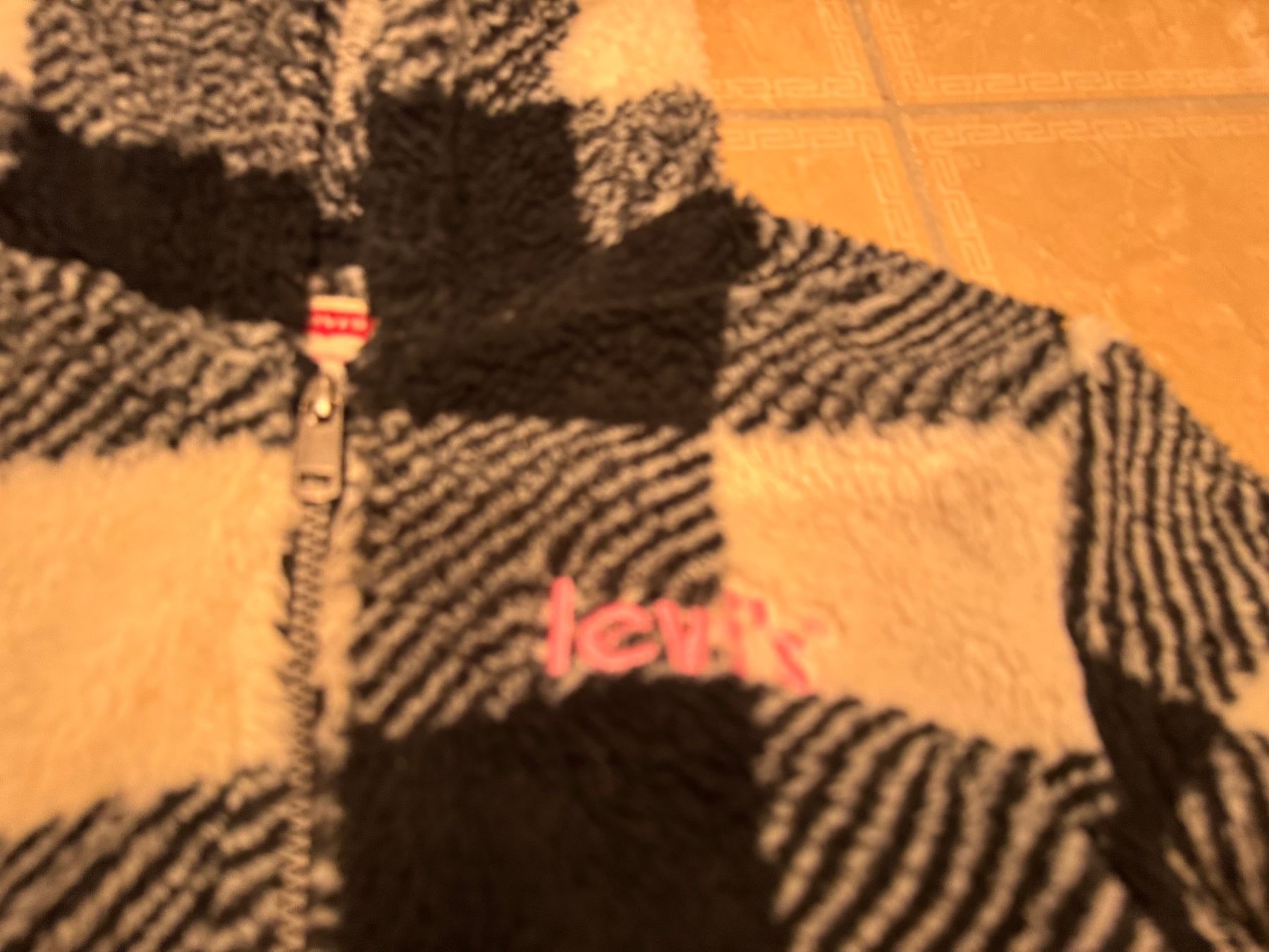 Levi's Maglioni & Felpe: Levis schöner Kuschelpulli, 8J 128 – Usato da Klingnau venduto da Markus14 1