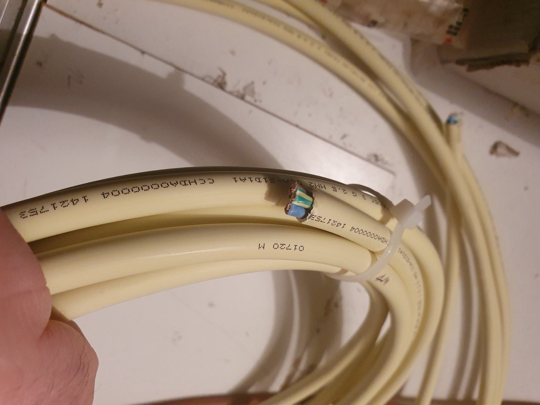 Kabel: Kabel 3x2.5mm² 3x2.5 3G2.5 4m – Neu (gemäss Beschreibung) aus Zürich von eymen20 1