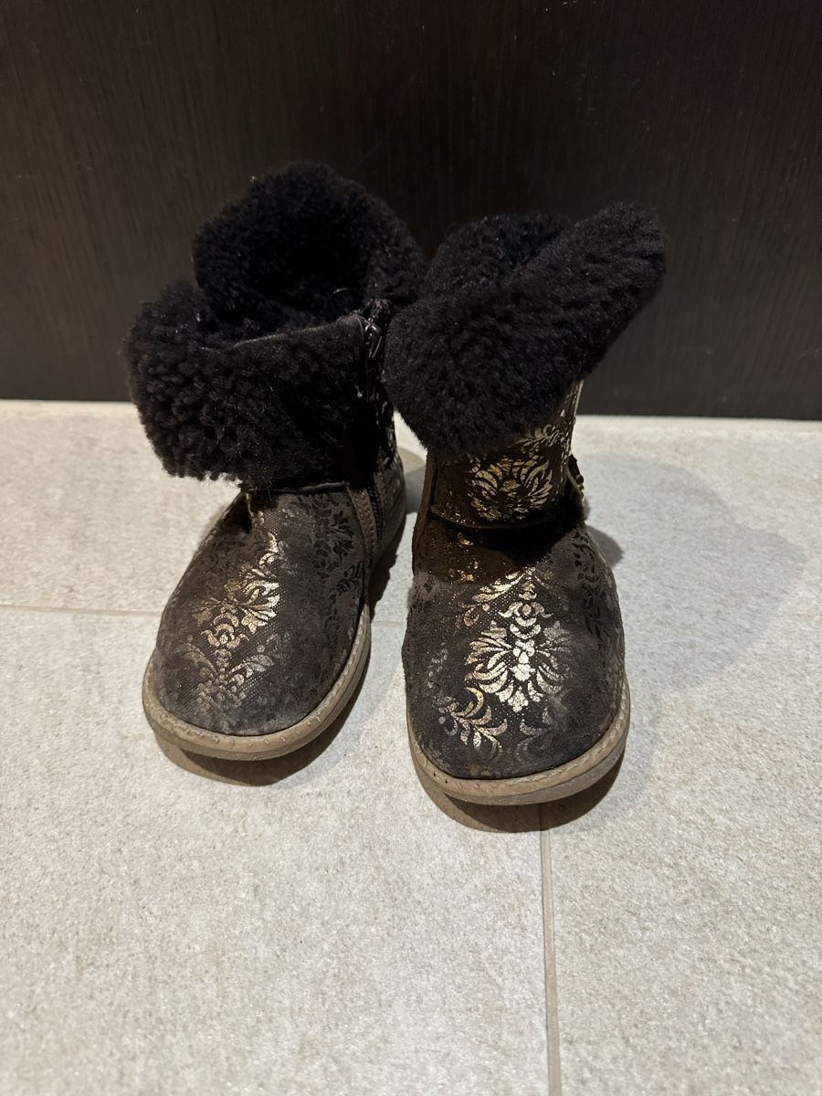 Scarpe per ragazzi: Shearling 100% Leder warme Kinderstiefel Gr.25 – Usato da Zürich venduto da Restesindsuess