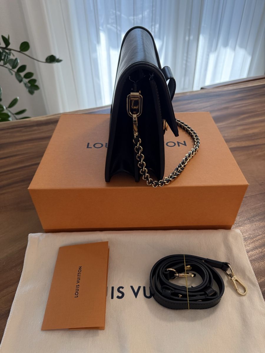 Louis Vuitton Borse da donna: Louis Vuitton Dauphine MM M56141 – Nuovo (secondo la descrizione) da Winterthur venduto da NeilMCauley 2