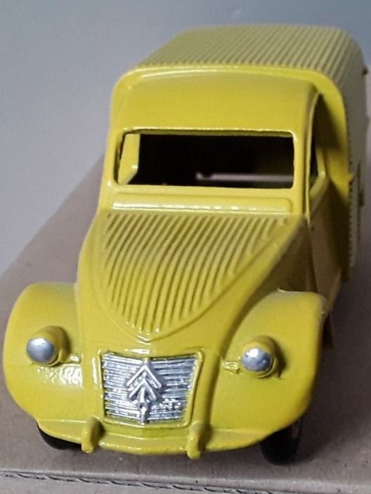 Dinky Toys 1:43 - 1 - Model car - Citroën 2CV - - Catawiki
