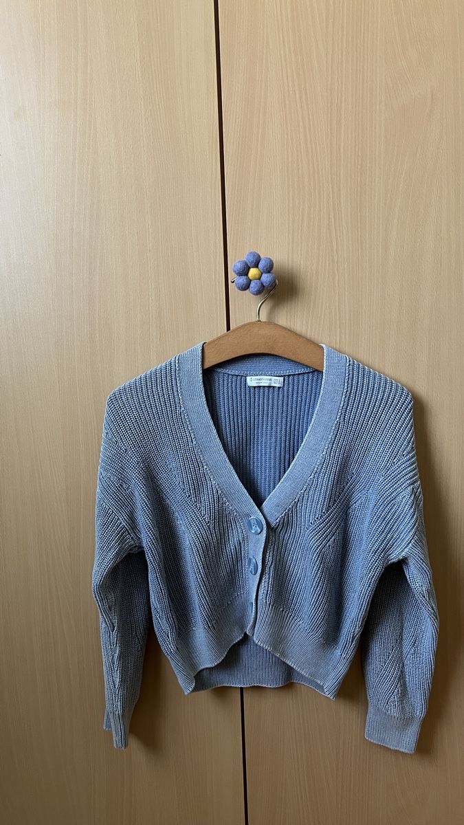 Stradivarius Maglioni & Felpe: hellblauer Cardigan – Nuovo (secondo la descrizione) da Therwil venduto da blubblubblubb