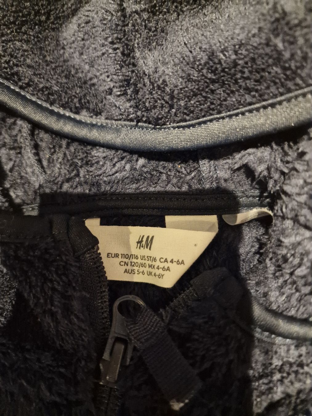 H&M Jacken & Mäntel: Pikachu HM Pulli Gr 110/116 – Gebraucht aus Basel von chingson 2