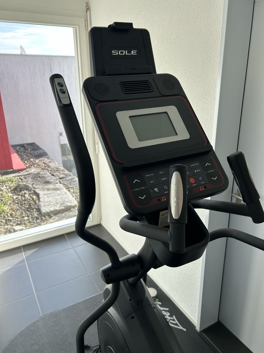Sole Hometrainer: SOLE E25 Crosstrainer - Top Zustand – Usato da Willisau venduto da mar_2v5d 1