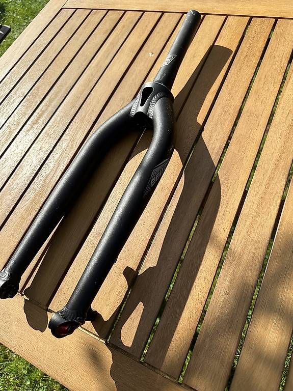 Tous les outils: Fourche BONZ – D'occasion à Oron-la-ville par Kil20 1