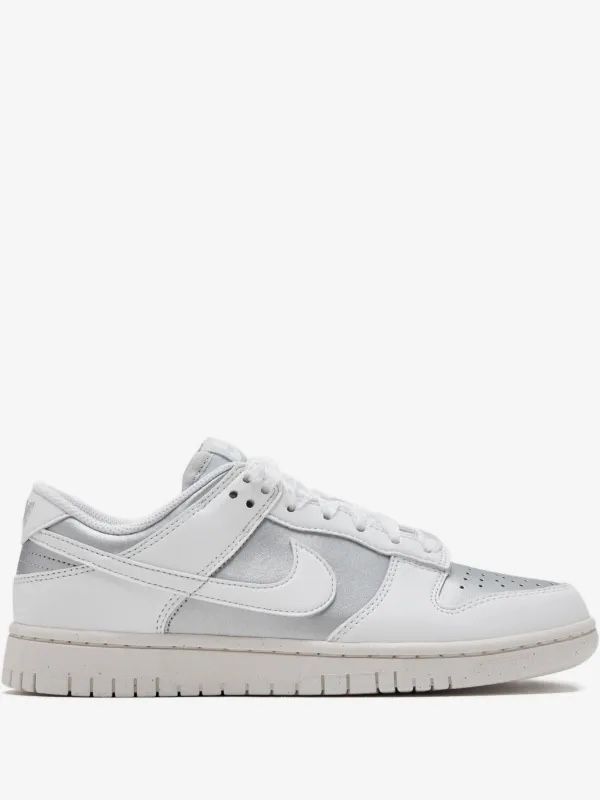 Nike Chaussures femmes: Nike Sneaker Low weiss/silver – Neuf (Voir description) à Flawil par _likethat