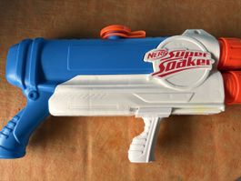 NERF wasserpistole super soaker