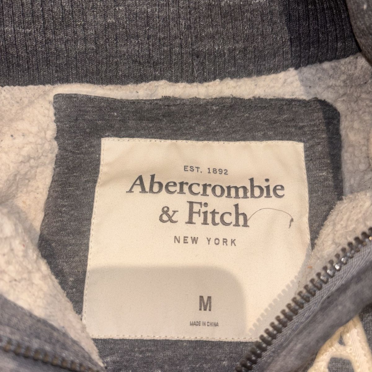 Abercrombie Pullover & Sweatshirts: A & F Hoodie – Gebraucht aus Bassersdorf von le.vi546 2