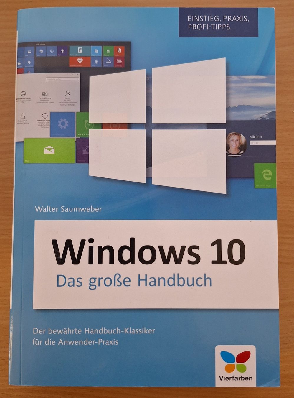 Libri: Windows 10 - 3 Bücher mit Total 2357 Seiten – Usato da Scherzingen venduto da Online-Trader