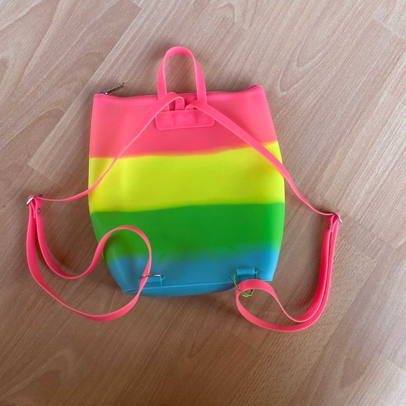 Sacs & sacs à dos: Rucksack Silikon Regenbogenfarben – D'occasion à Jonschwil par olgatimokhin 1