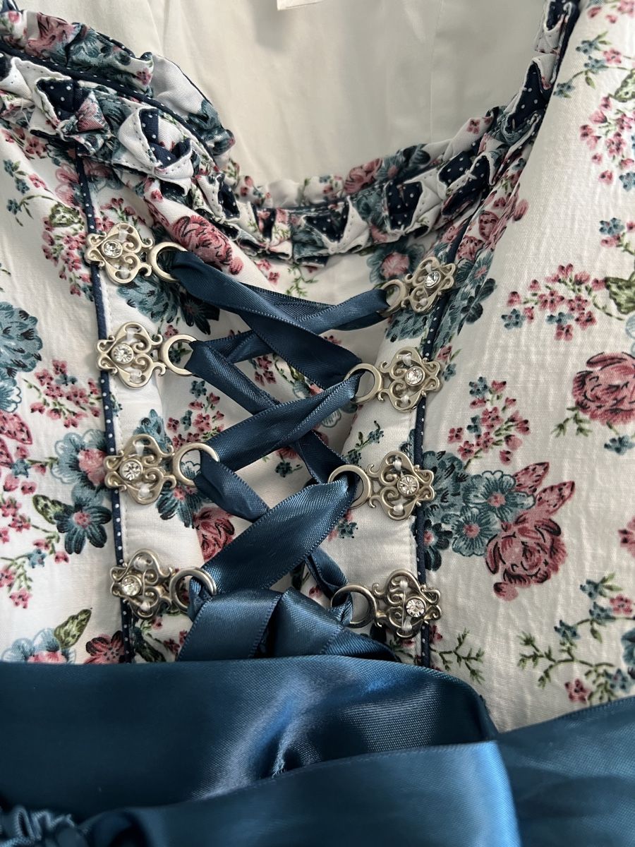 Vestiti: Dirndl MarJo Grösse 36 – Usato da Schübelbach venduto da 18sunshine 2