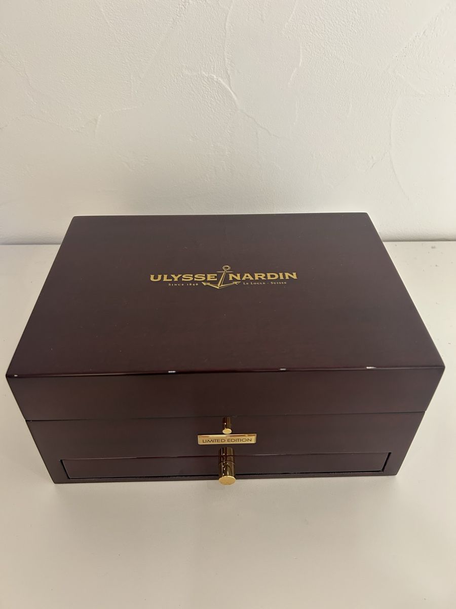 Scatole porta orologi: Uhrenbox von Ulysse Nardin – Nuovo (secondo la descrizione) da Zermatt venduto da bonnyjoy