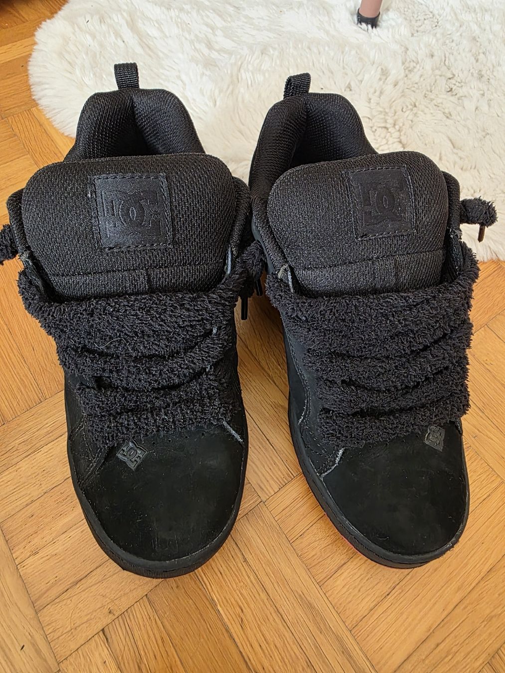 DC shoes Scarpe da donna: DC Sneakers, Grösse 38,  Schwarz Rot – Nuovo (secondo la descrizione) da St Gallen venduto da vir_5kgt 9
