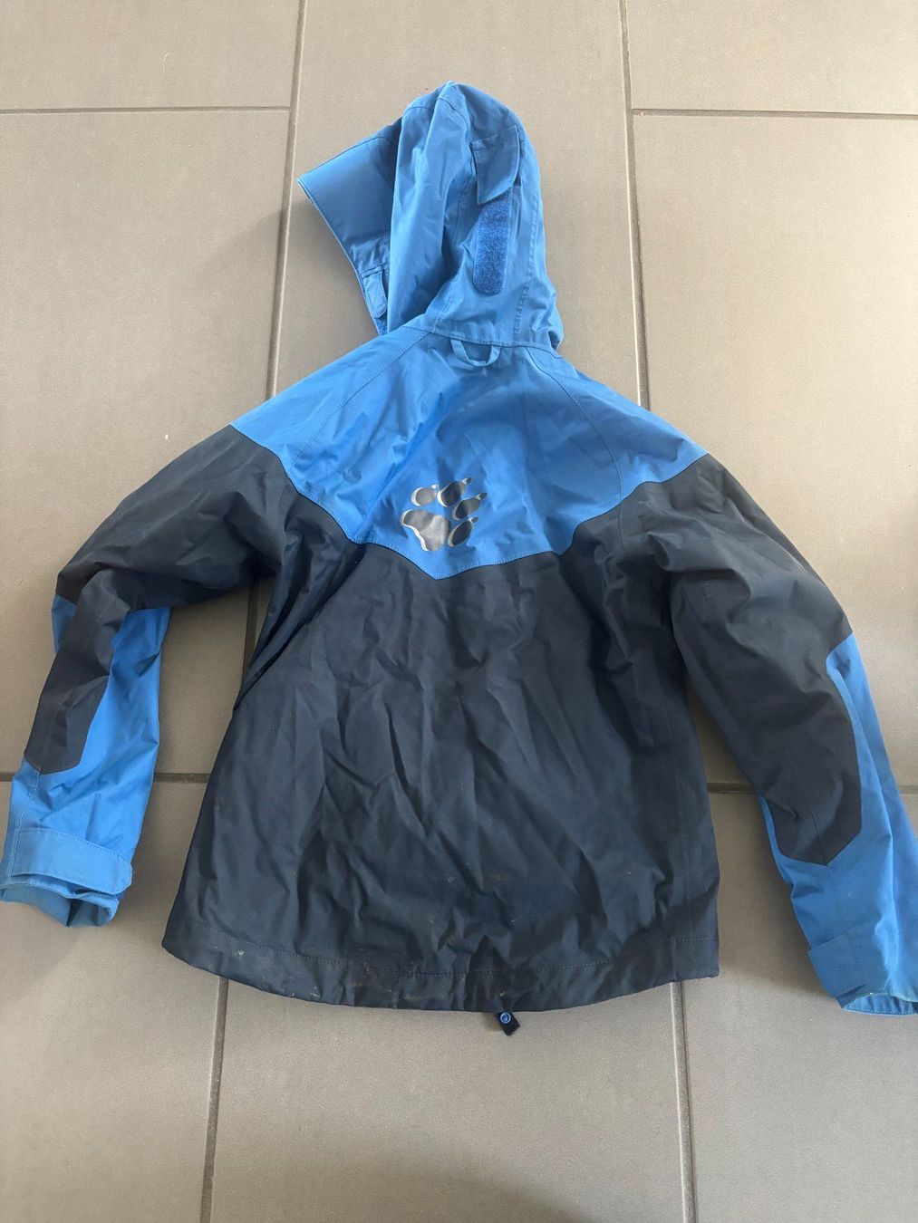 Jack Wolfskin Jacken & Mäntel: Jack Wolfskin Kinder Regenjacke Gr. 116 – Gebraucht aus Stüsslingen von ascabatjo 1