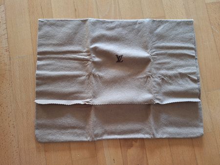 Louis Vuitton Staubbeutel beige NEU