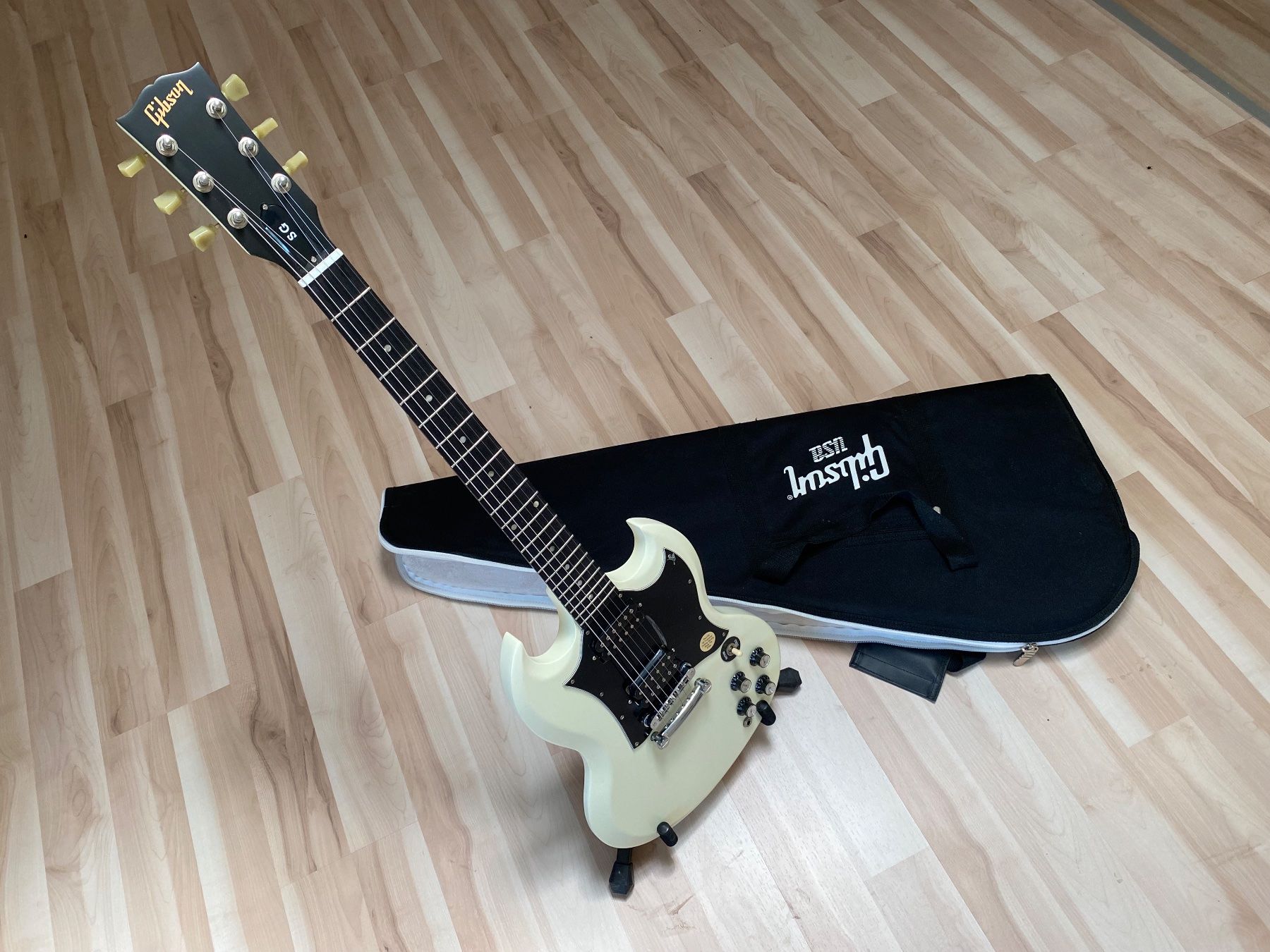 Gibson Strumenti musicali: Gibson SG Standard (2011) weiss – Usato da Kollbrunn venduto da Roman2995