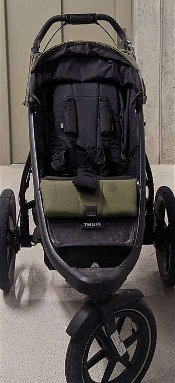 Thule Carrozzine: ThuleUurban Glide 2 - Olive – Usato da Schaffhausen venduto da haledy 1