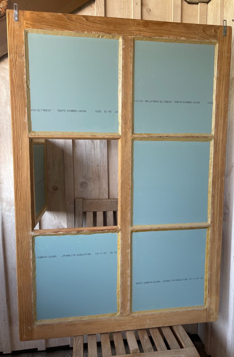 Finestre: Altes dekoratives Holzfenster mit Spiegelglas – Usato da Siblingen venduto da Woltersdorf50 3
