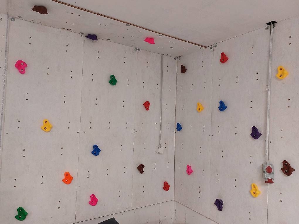 Kletterwände & Klettergriffe: Kletterwand mit OSB Platten – Gebraucht aus Ufhusen von ddpp 1