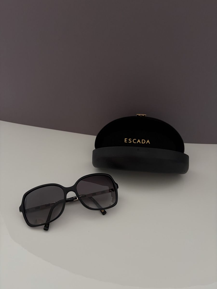 Escada Occhiali & Lenti: Escada Sonnenbrille Schwarz – Nuovo (secondo la descrizione) da Zürich venduto da koc_6l5j