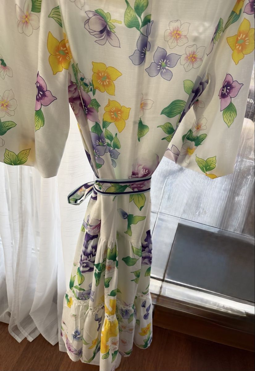 Vestiti: Kleid Blumenmuster weiss neu 38/40 – Nuovo (secondo la descrizione) da Unterengstringen venduto da Blingbling537 1