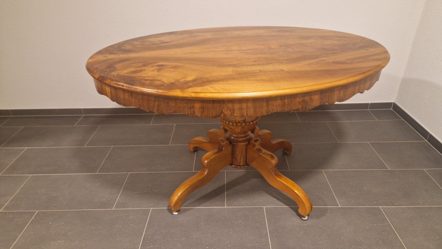 Tavoli: Eleganter ovalerTisch (ca. 1900) – Usato da Meikirch venduto da Nettee