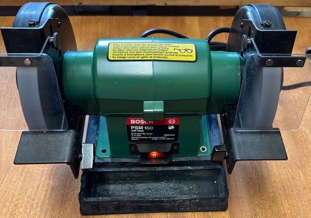 Bosch Tutti gli attrezzi: Bosch mola da banco – Nuovo e nell'imballaggio originale da Gorduno venduto da ziovecc 1