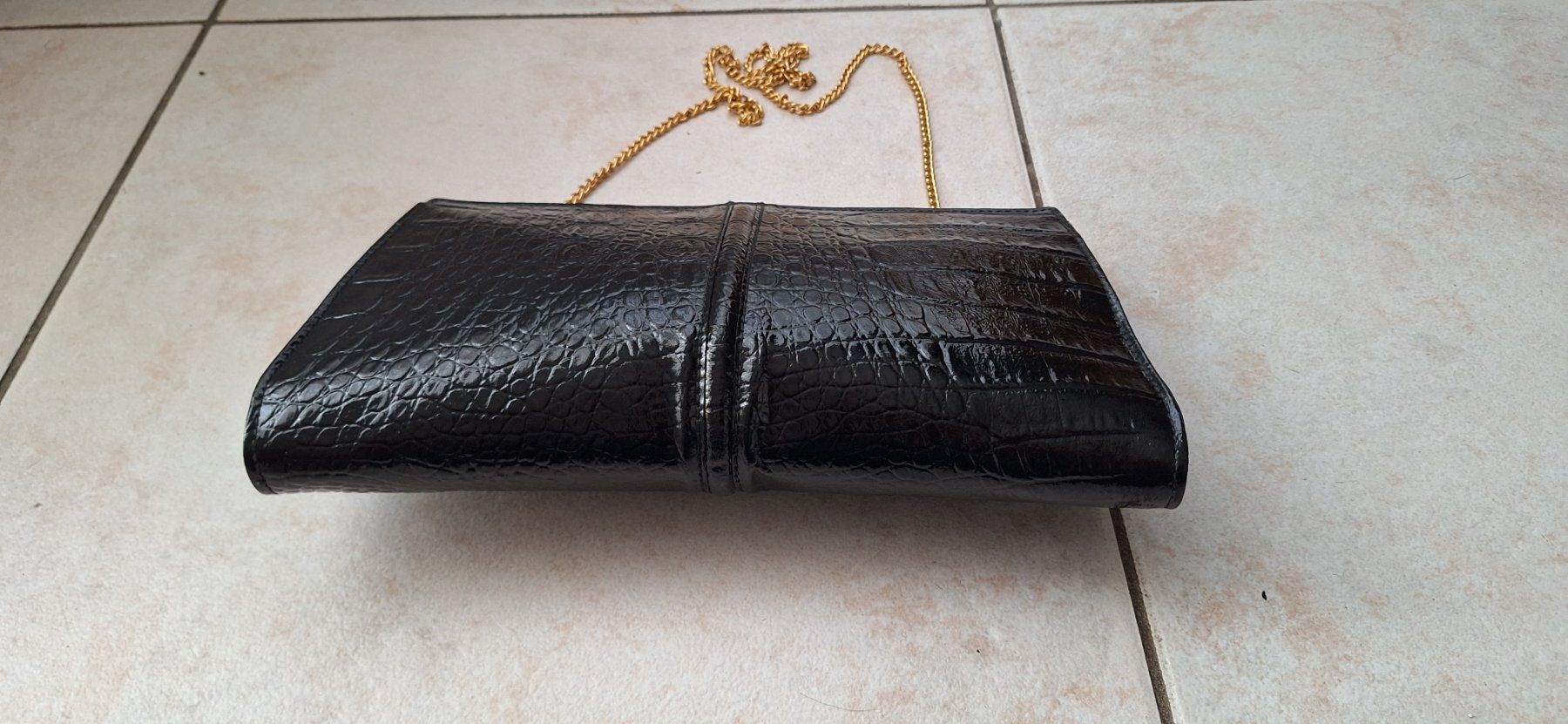 Borse da donna: Sac cuir noir vintage – Usato da St-Triphon venduto da Jldr0 2