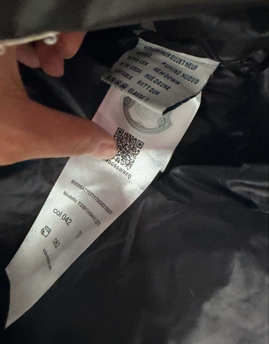 Moncler Jacken: Moncler Black Jacket – Gebraucht aus St.Josefen von lop_lh8d 4