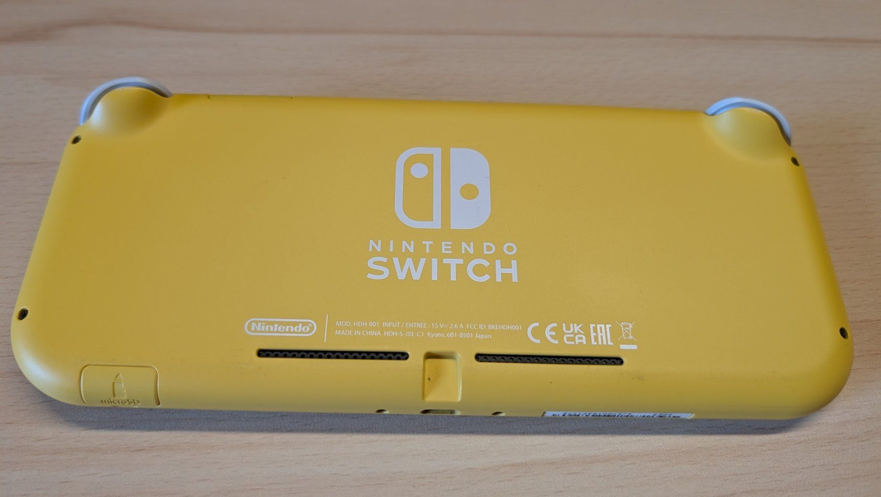 Nintendo Consoles: Nintendo Switch Lite Gelb mit Spiel Fire Emblem – D'occasion à Baltschieder par lea_m2hc 1