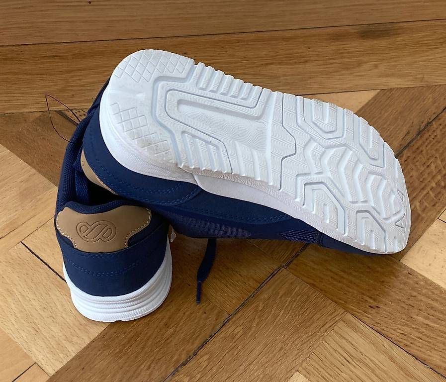 Damenschuhe: Sneakers 36 – Gebraucht aus Zürich von apfel018 2