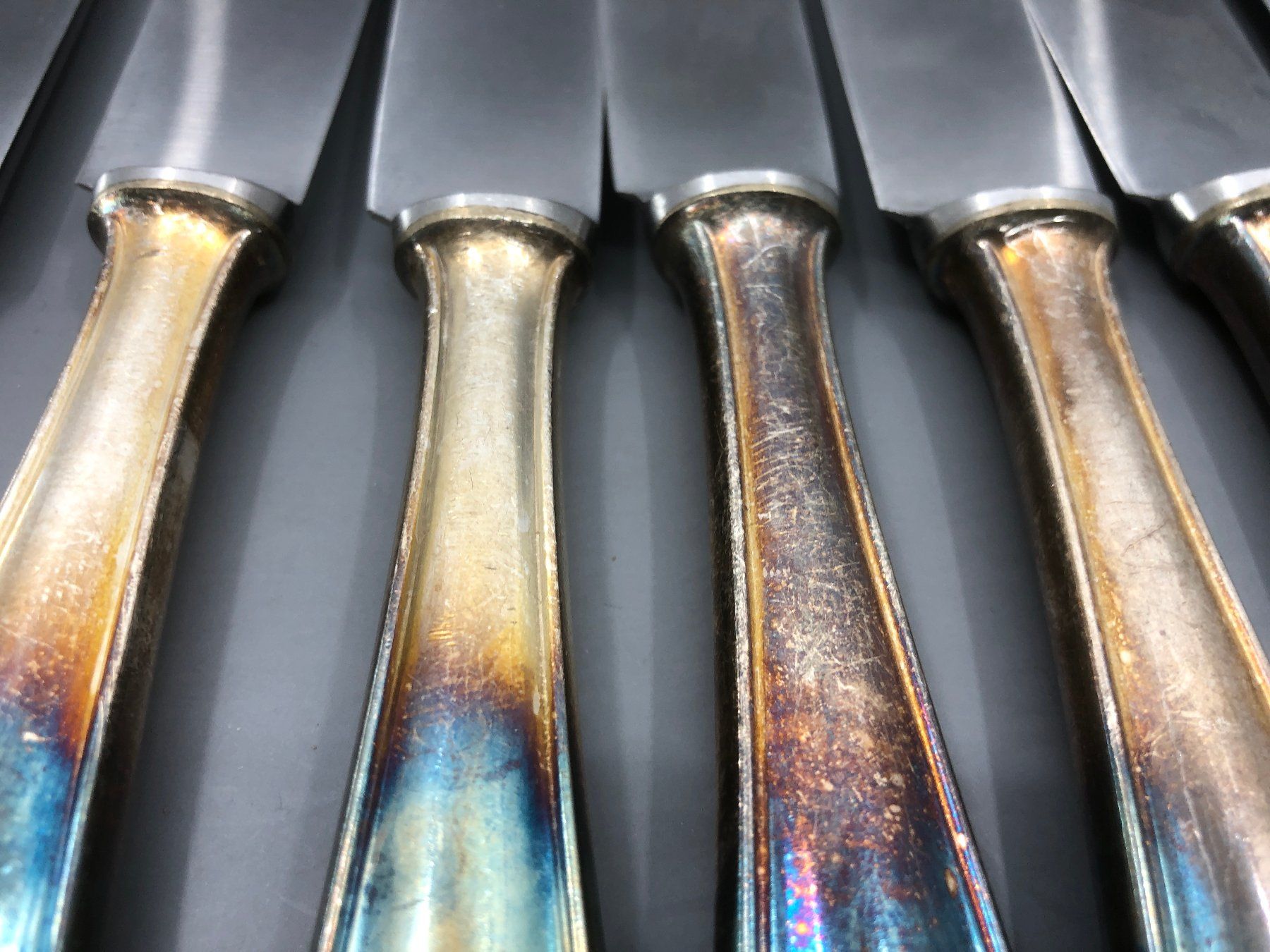 Besteck: 8 Tafelmesser versilbert – Gebraucht aus Basel von Tiabeanie 9