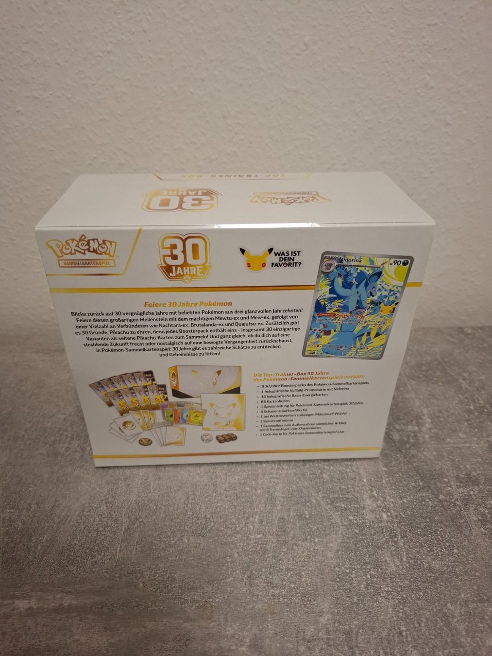 Pokémon Carte collezionabili: Top Trainer Box DE , ETB Elite Trainer Box, 30th Anniversary – Nuovo e nell'imballaggio originale da Winterthur venduto da andrekeller95 2