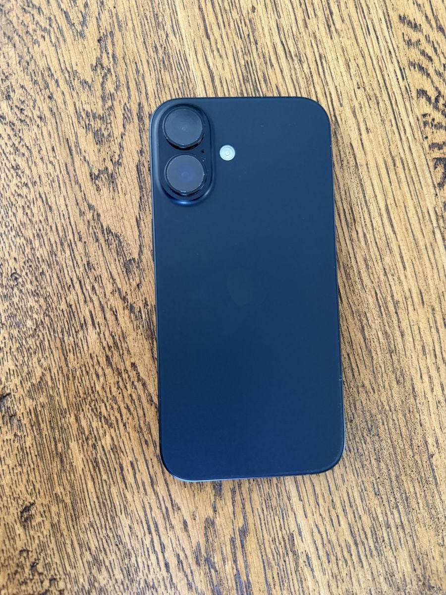 Apple Handys / Smartphones: Iphone 16 – Gebraucht aus Basel von Elia10 4