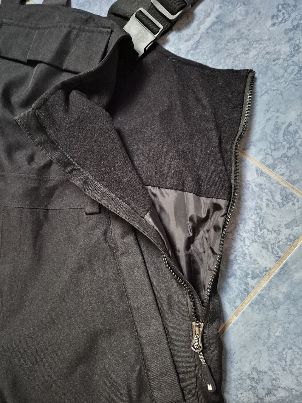 C&A Completi, tute sportive e funzionali: Skihose gr.158/164 – Usato da Oberbuchsiten venduto da selotius 5