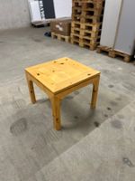 Holztisch / Beistelltisch aus Massivholz