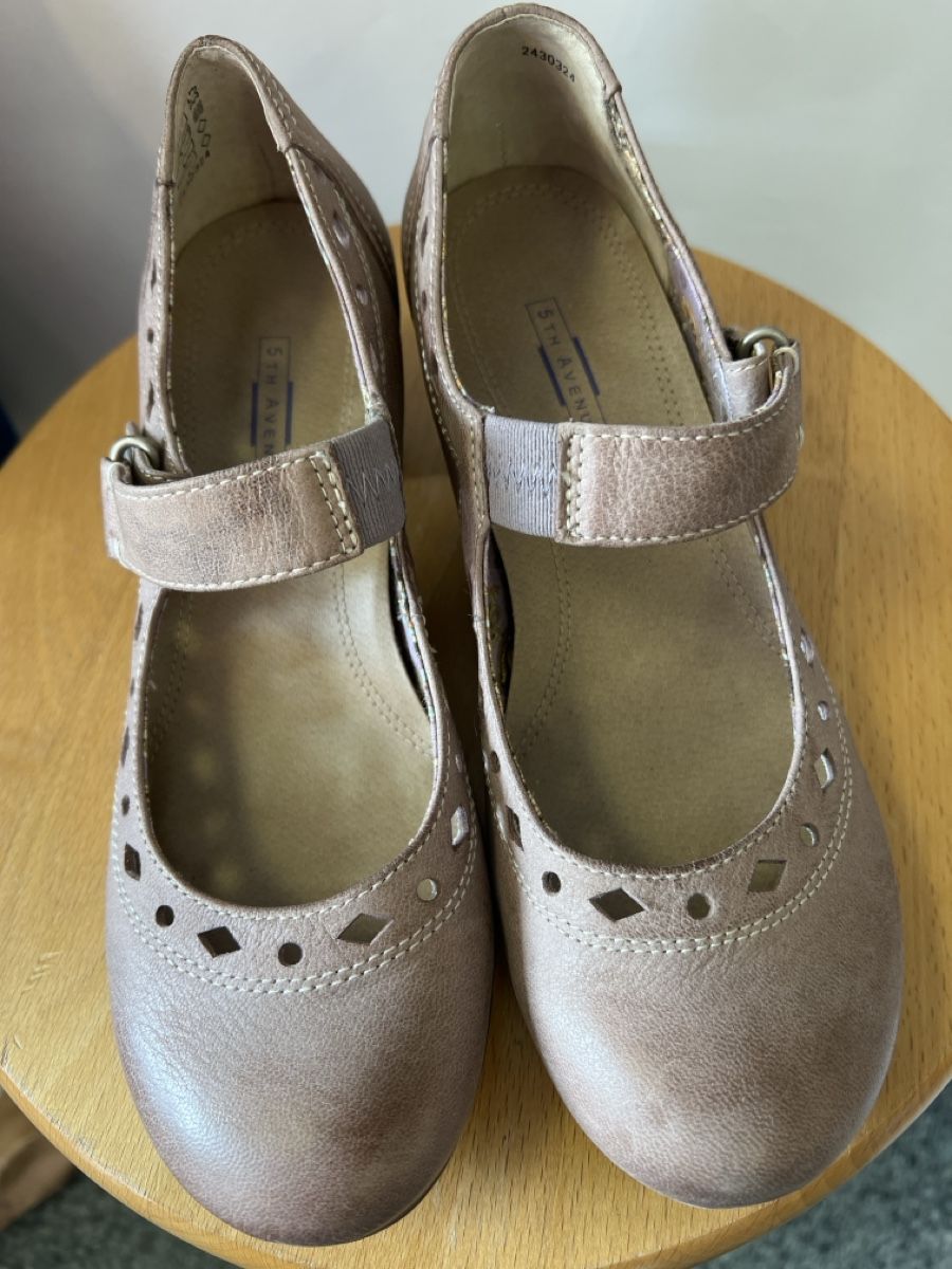 Scarpe da donna: 5 Avenue Absatzschuh Altrosa 36 – Usato da Oberglatt ZH venduto da ble_75jw 1