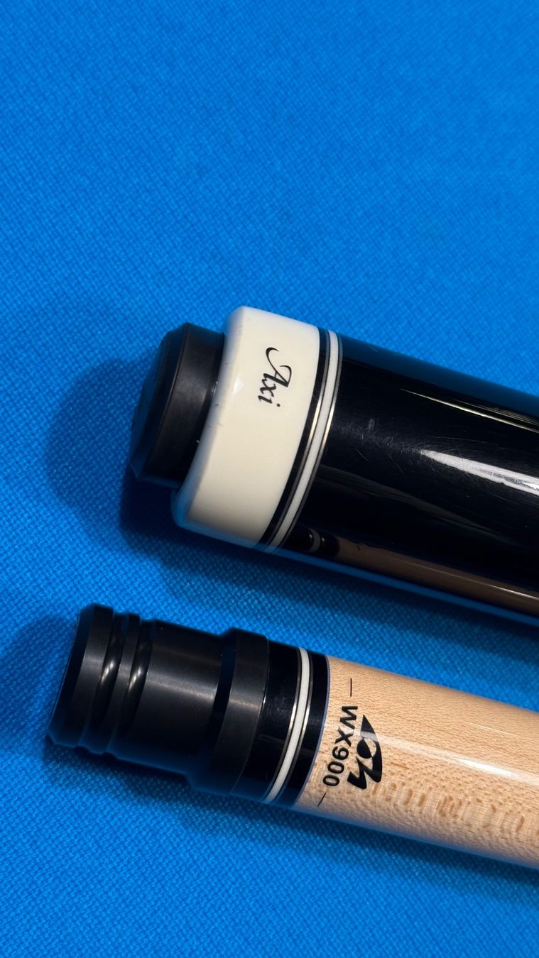 Tavoli da biliardo: Cue Mezz Axi mit Crokodile Leder – Usato da Jonen venduto da BMWE369 5
