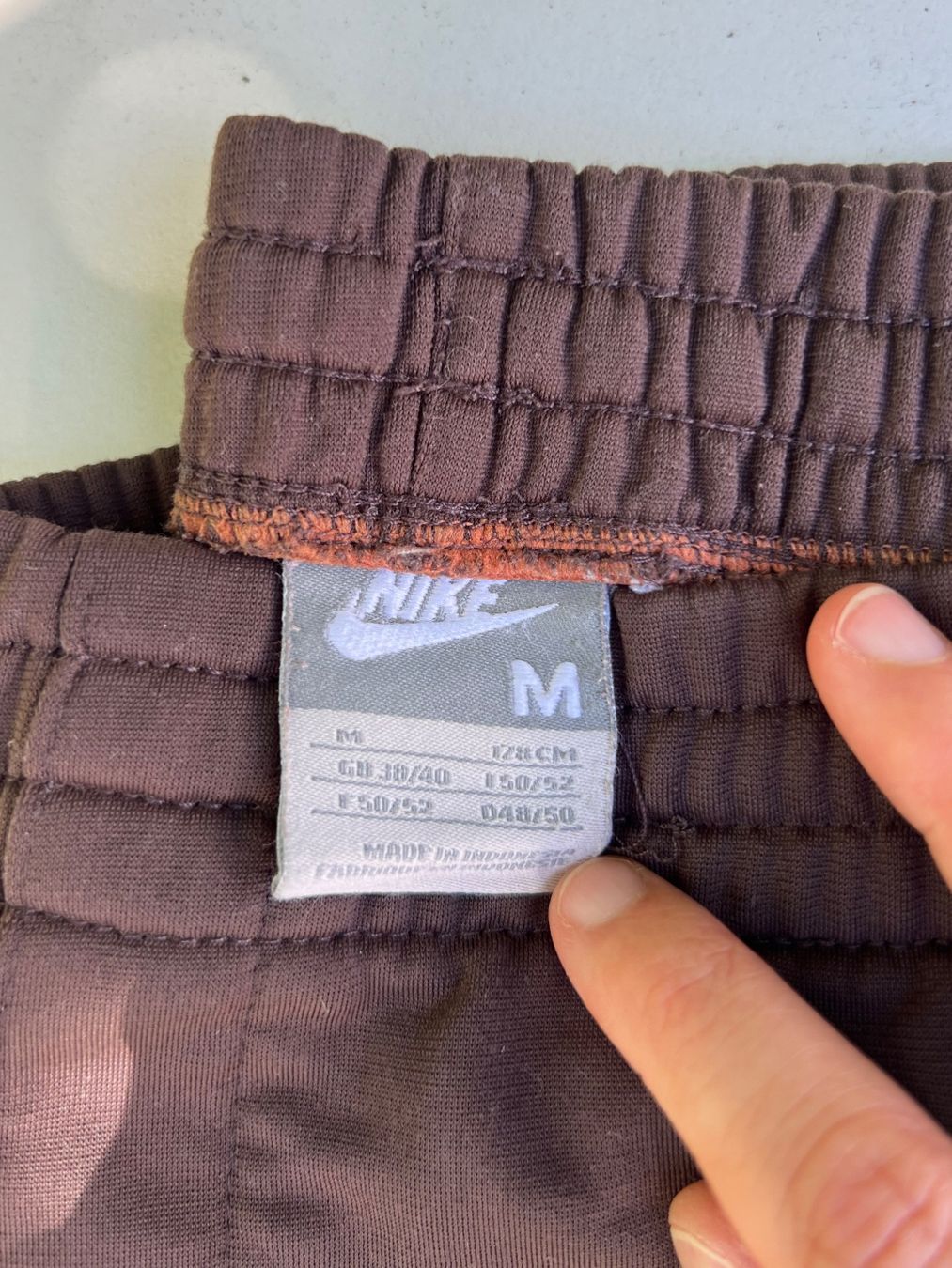Nike Hosen: Nike Jogginghose Gr. M Braun – Gebraucht aus Häfelfingen von jul_g7r8 3
