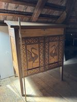 Secrétaire ancien décoratif avec grues 