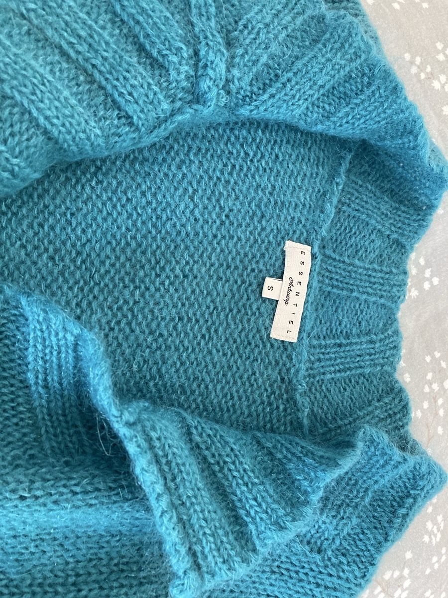 Vestes: Strickjacke Essentiel Antwerp – D'occasion à Riehen par Estello 3