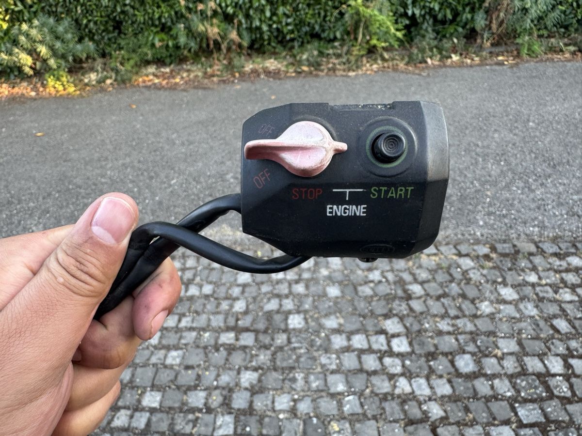 BMW Alle Motorradersatzteile: BMW R65 LS Tacho & Armaturen  – Gebraucht aus Avenches von Staticity 8