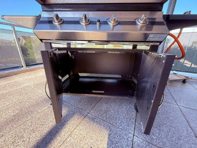 Grills: Gasgrill  mit 4 Brenner und Herdplatte – Gebraucht aus Arbon von Ray123 6