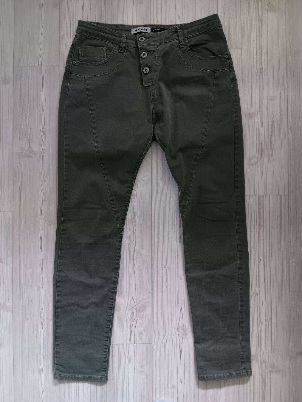 Please Jeans Jeans: PLEASE Jeans taille / Grosse S – Usato da Cossonay-ville venduto da Super-Price-Quality