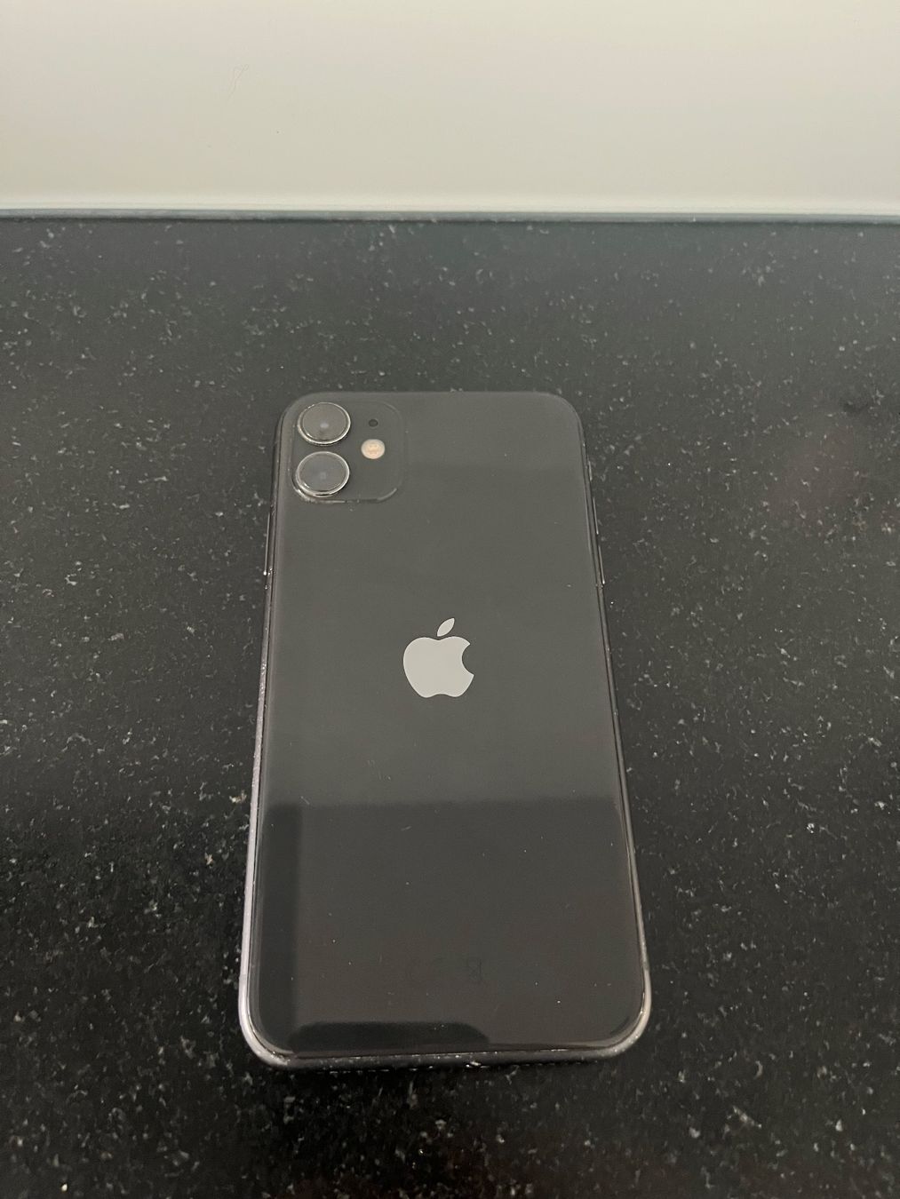Apple Telefoni cellulari / Smartphones: iPhone 11 schwarz 128 GB – Usato da Liebefeld venduto da Hilbert22 1