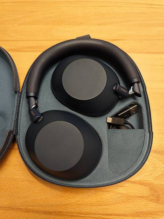 Sony Kopfhörer: Sony WH-1000XM6 – Neu (gemäss Beschreibung) aus Aarau von XMrX 2